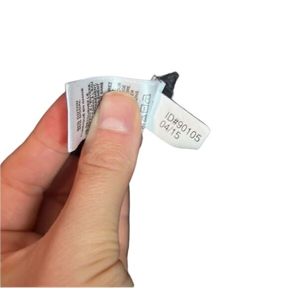 3 for $30! Express sequin tank top - Picture 4 of 7